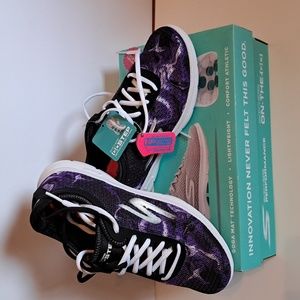 Sketchers GoStep Women's tennis shoes sz 8 NIB